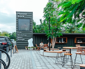 retail fit-out for masaar - loop bike hub by Arada